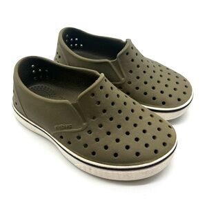 Native Shoes Miles Kids Shoes Green Size C8 Slip On Water Lightweight EVA Foam